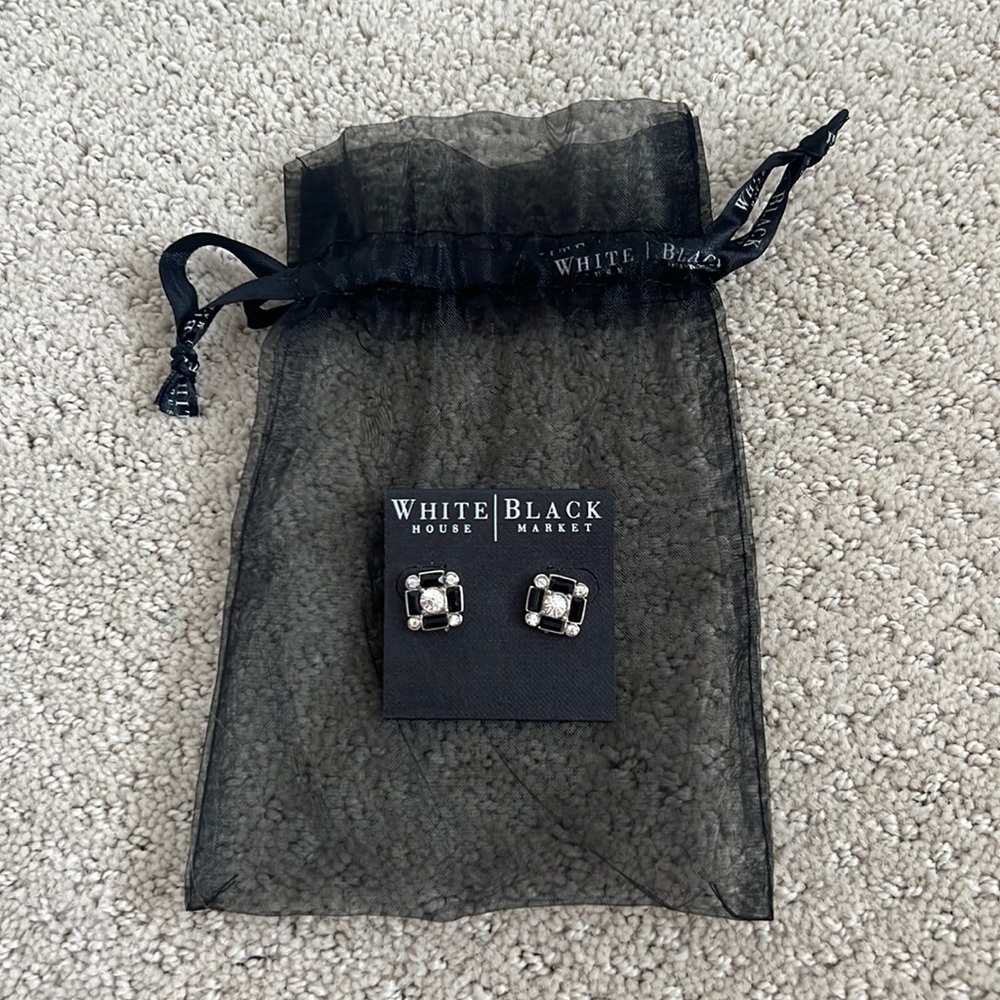 NWT White House Black Market WHBM Post Earrings